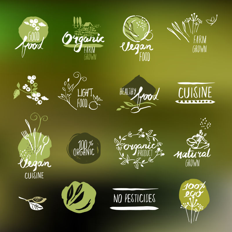 以自然为背景为有机食品饮料天然产品餐饮保健食品市场和生产提供一套手绘式标签和徽章矢量插图