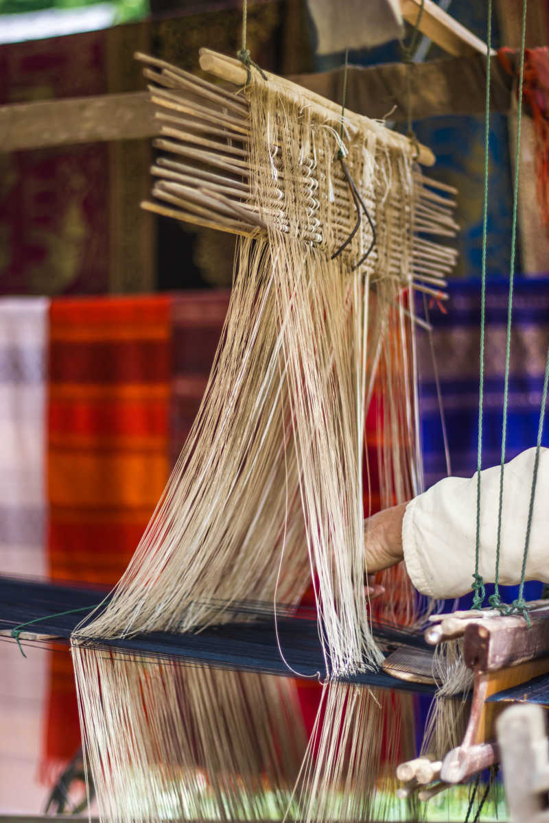 老挝北部丝绸织造