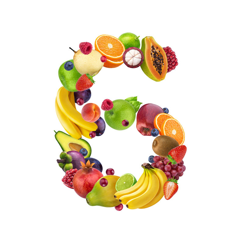 6号由不同的水果和浆果制成水果字母以白色为背景