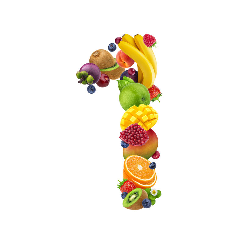 第一种由不同的水果和浆果制成水果字母以白色为背景