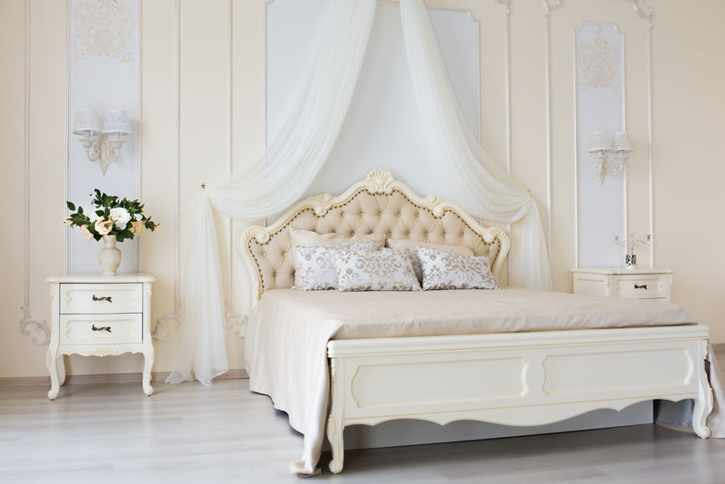 卧室柔和柔和的色彩大舒适双床优雅古典室内