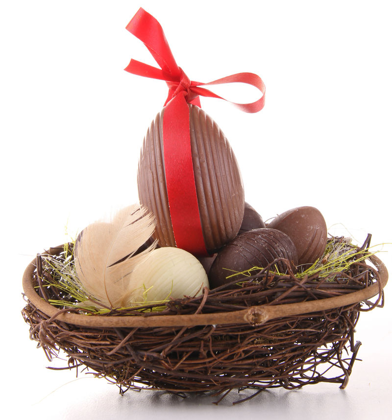 独立的复活节巢和蛋