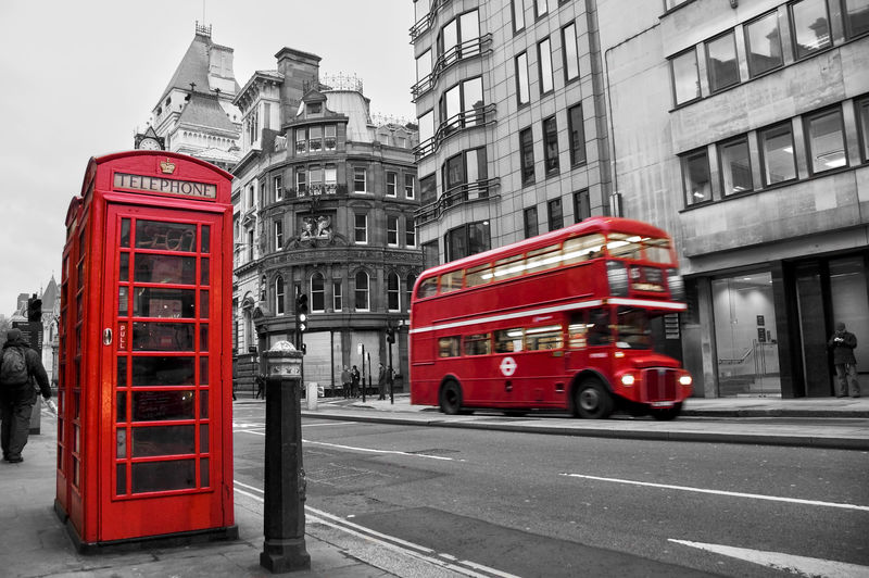 伦敦的电话亭和红色巴士