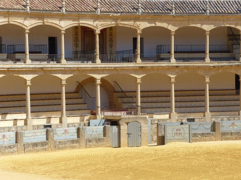 Ronda-Malta/西班牙-2017年4月27日：Ronda的一角-35；X27；S Plaza de Toros de Ronda-这座斗牛场向公众开放-收费最低