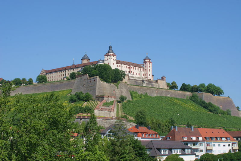 Festung Marienberg公司