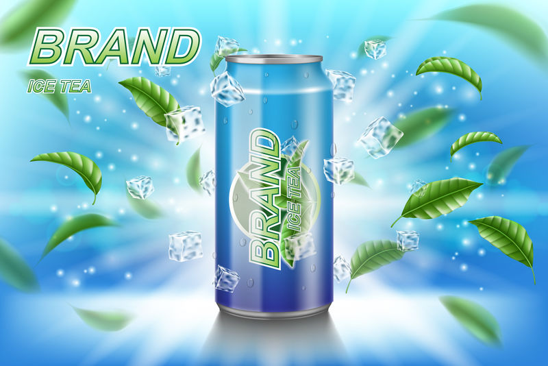 冰茶标签广告，蓝色背景下的绿叶。包装设计茶饮料与冰块海报或横幅。逼真的铝可以模仿。矢量三维图解