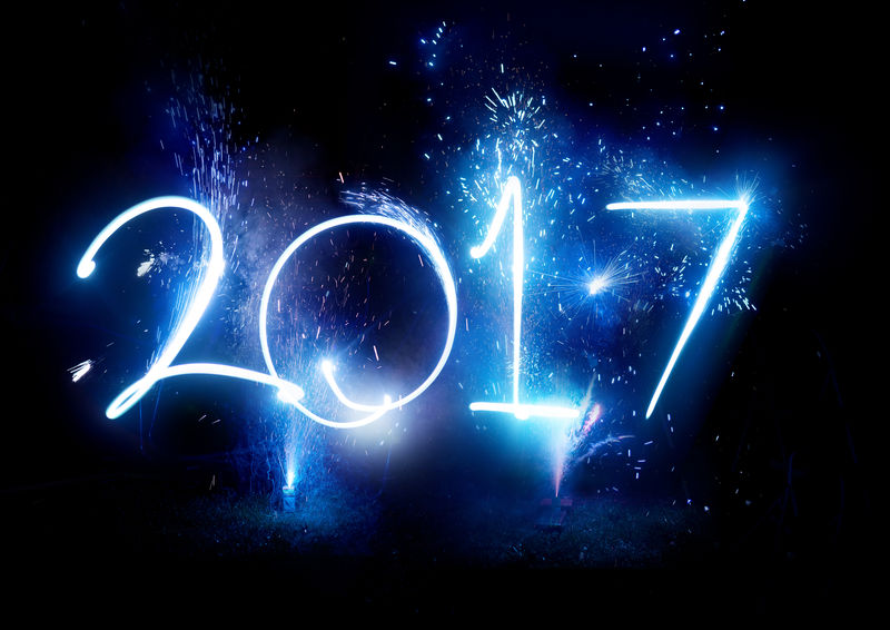 2017焰火晚会-新年快乐庆典！2017写在灯光和焰火中。
