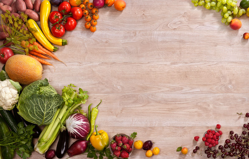 餐桌上不同蔬果的健康饮食背景摄影