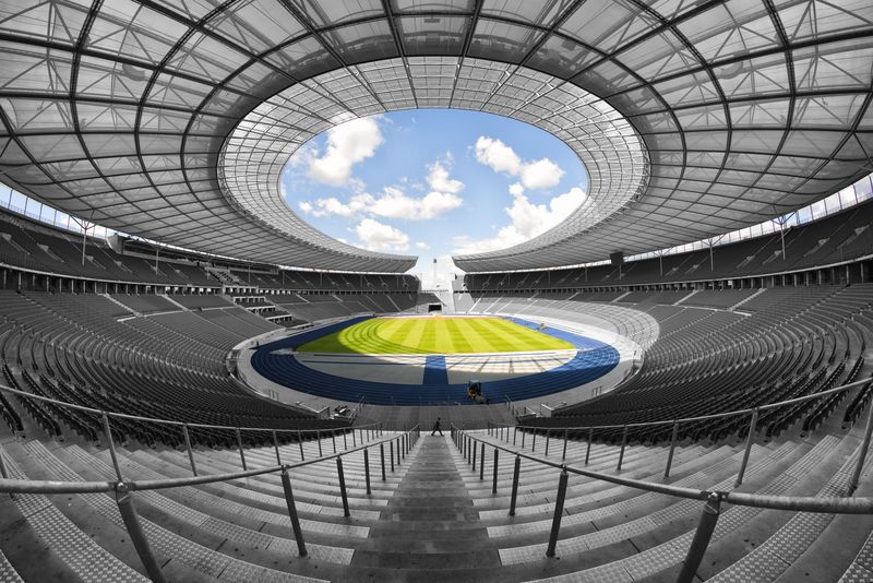 柏林-德国-2012年6月28日：为1936年夏季奥运会建造的奥林匹亚体育场全景图-德国柏林