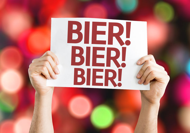啤酒（德国）彩色背景卡片