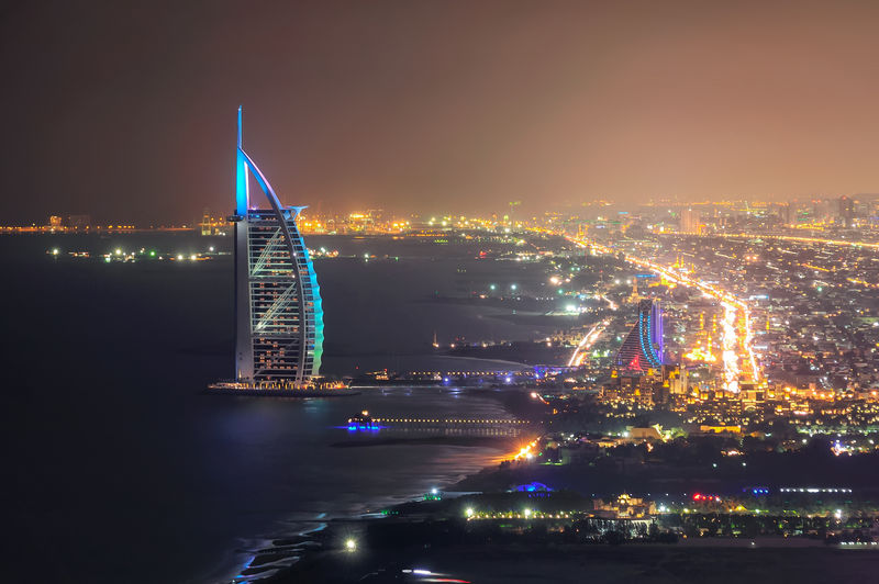 阿联酋迪拜-2014年3月18日：朱美拉海滩风景酒店，7星级酒店