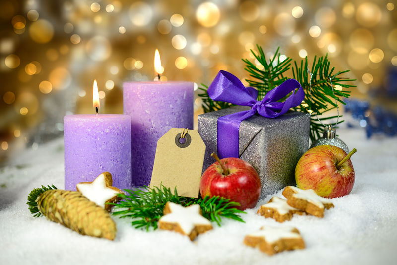 蜡烛和圣诞礼物