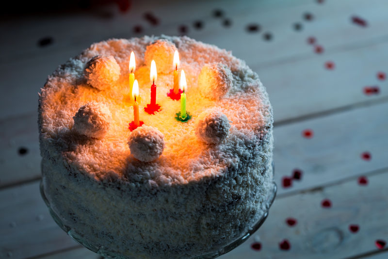 气候椰子蛋糕生日蜡烛