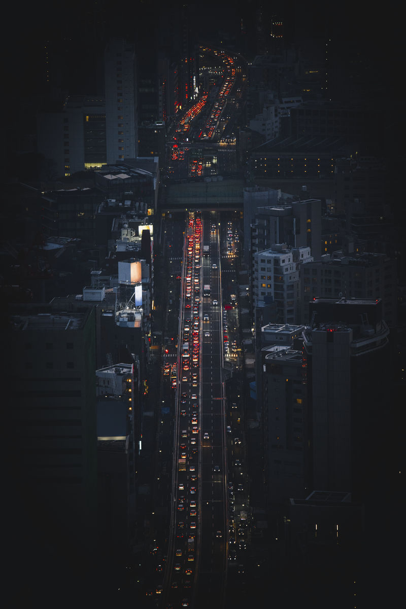 东京夜间无人机照片