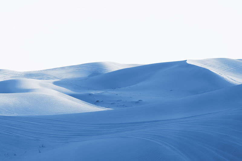 北极沙漠冬天的风景和雪堆