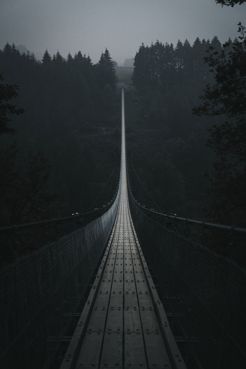 德国亨斯鲁克的盖尔雷吊桥