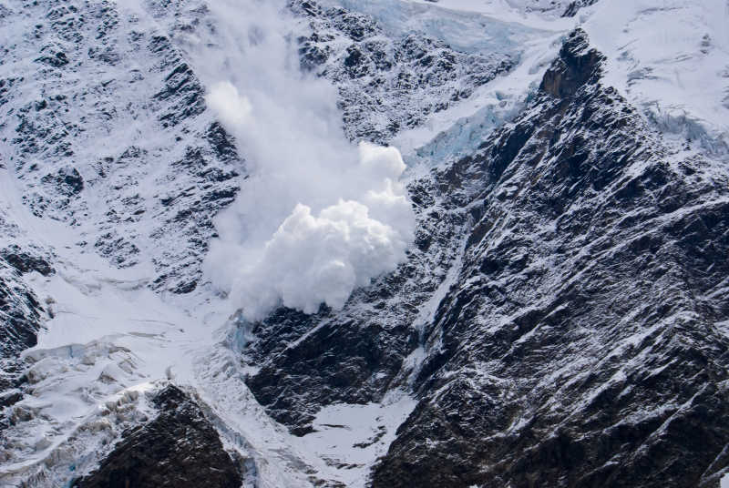 高山雪崩