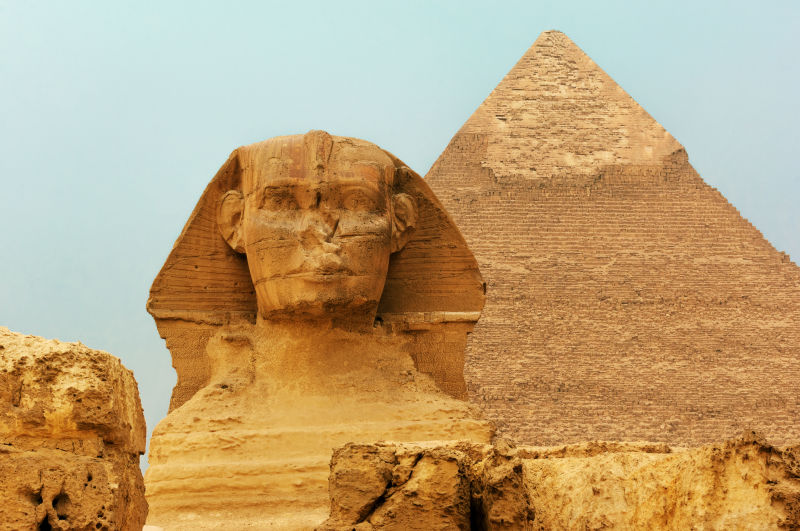 埃及的狮身人面像与金字塔