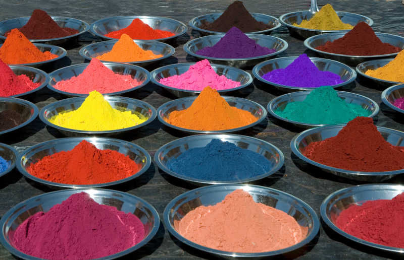 印度市场上的彩色TIKA粉