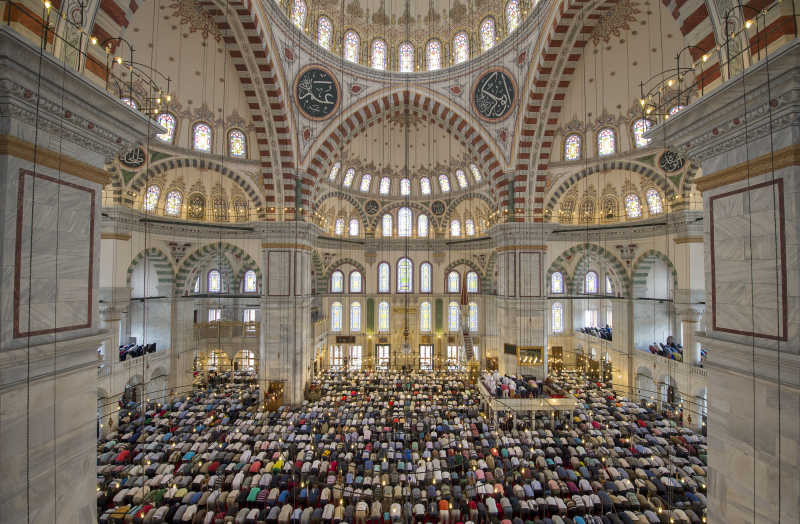 壮观的穆斯林祈祷