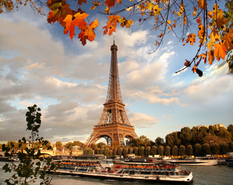 精致的巴黎铁塔
